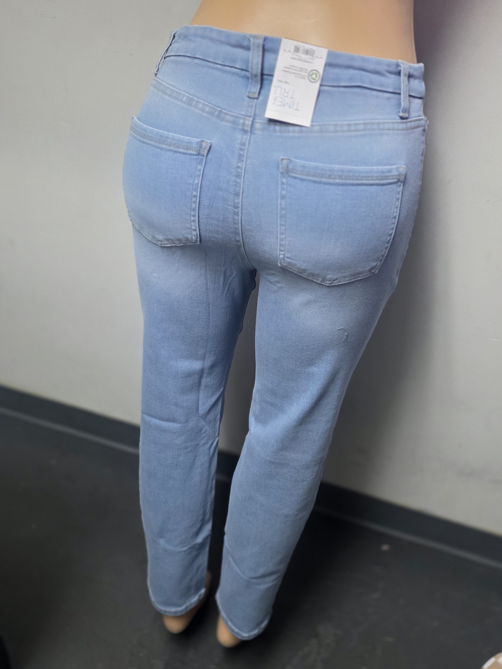 Time and Tru Light Blue Straight-Leg Women's Jegging